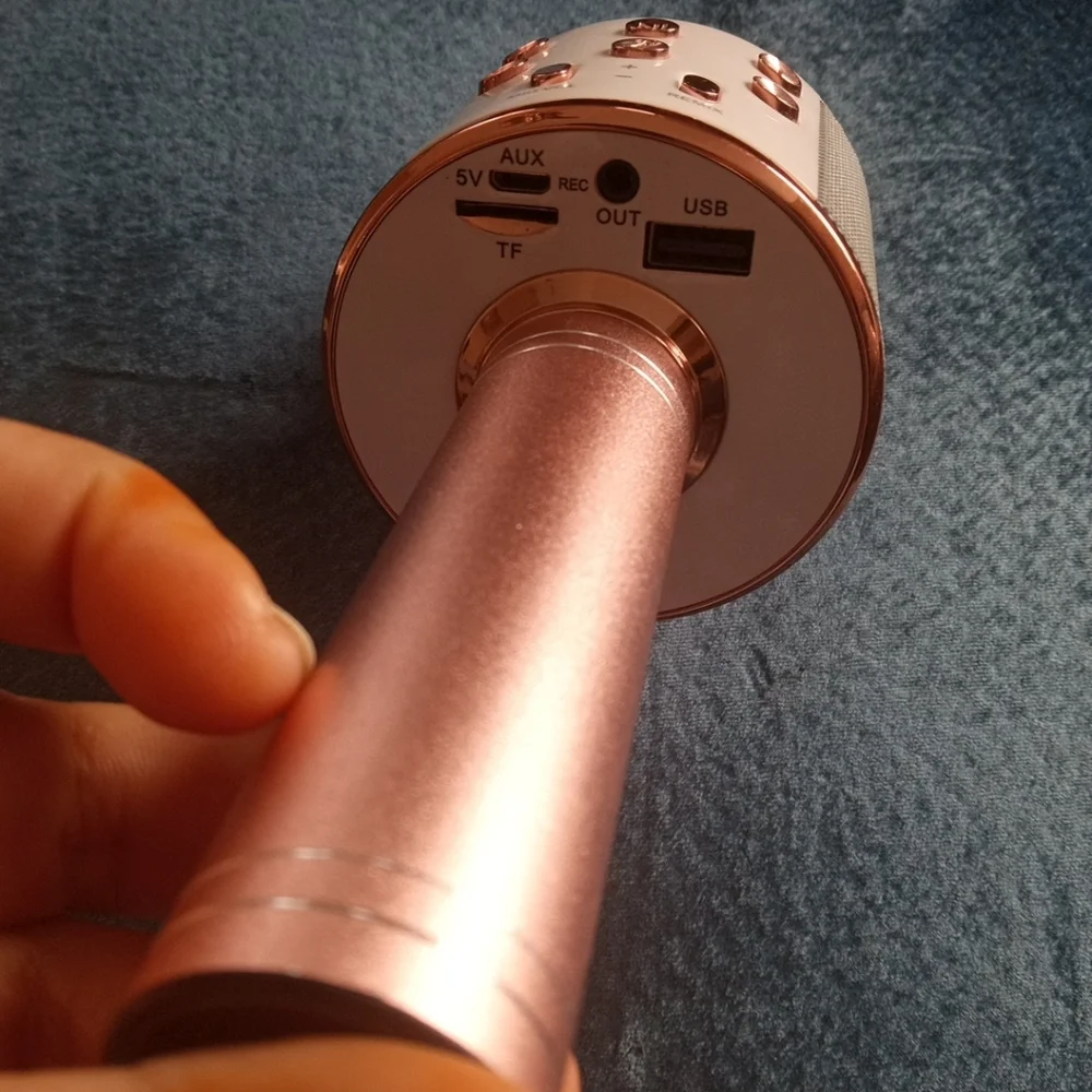 Wireless Karaoke Microphone - Rose Gold Handheld Bluetooth Mic